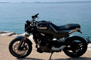 Husqvarna Svartpilen 125