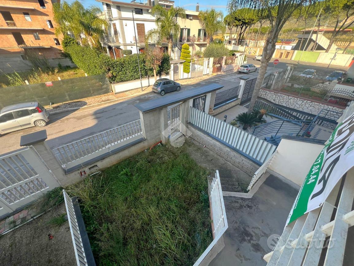 VILLA A SCHIERA A MONDRAGONE - View 5