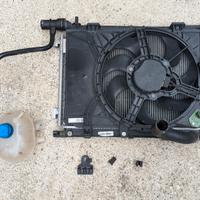 Radiatore clima e motore con ventilatore lancia Y 