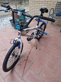 Bici tipo BMX