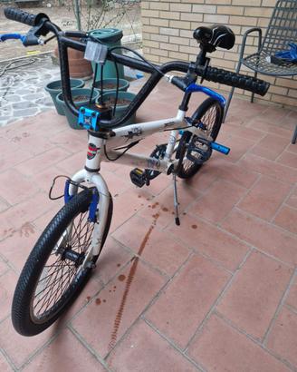 Bici tipo BMX