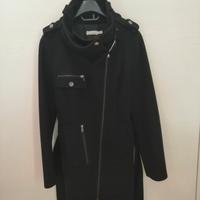 Cappotto Pinko in lana nera