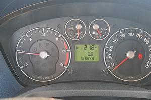 Ford Fiesta 5 1.4tdi 68cv bassi consumi