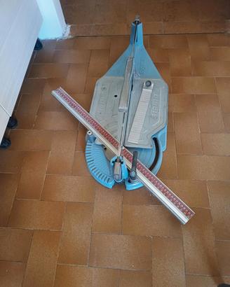 Taglia piastrelle