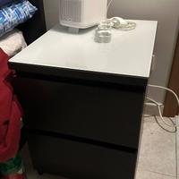 Comodini di varie dimensioni