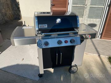 Barbecue a gas Weber modello Genesis II EP 335