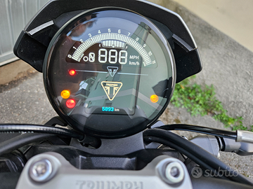 Trident 660