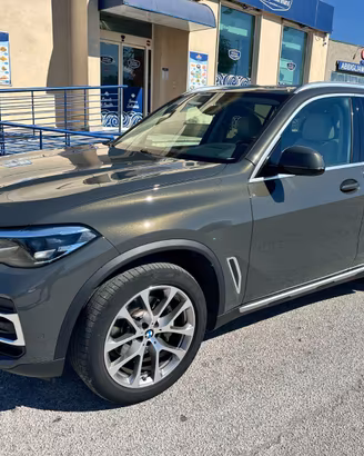 BMW X5 xDrive25d – 08/2022 | 149.000 km | 231 cv