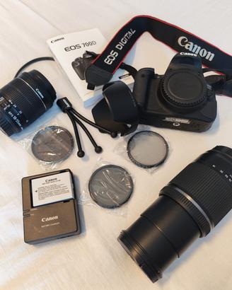 Fotocamera Reflex Canon 700D + obiettivo tamron