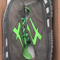 Scarpe da lavoro ,antifortunistiche.