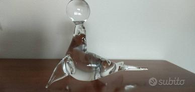 Vetro di Murano: foca che gioca con palla 