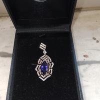 Ciondolo con ametista zambiana e topazi