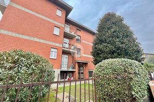 2 LOCALI A CARATE BRIANZA