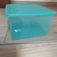 Contenitore tupperware