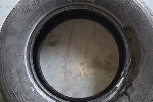 pneumatici Bridgestone dueler 