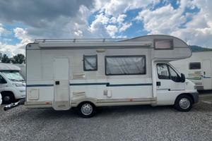 MC Louis 560 Mansardato 7 posti 2000 a Bergamo