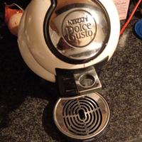 macchina caffè in capsule Nescafé 