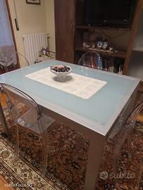 tavolo in vetro 