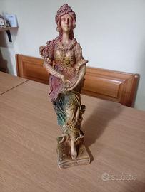 Statuetta in resina