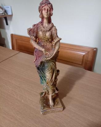 Statuetta in resina