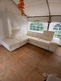 divano  angolare  letto +pouf contenitore 