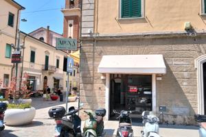 Fondo commerciale cecina centro