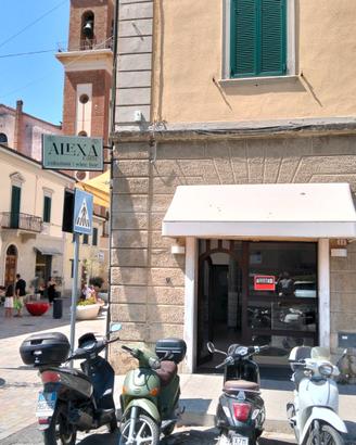 Fondo commerciale cecina centro