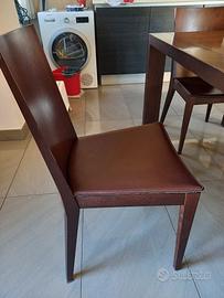4 sedie marroni Calligaris + tavolo