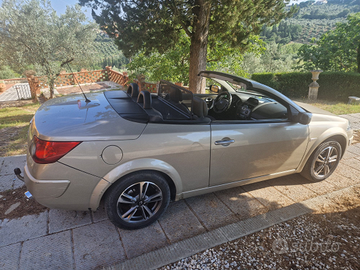 Renault megane cabriolet 2008