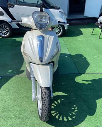 Piaggio Beverly 300