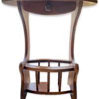 Tavolino portariviste in legno