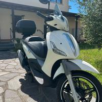 Piaggio Beverly 350 Sport Touring ABS