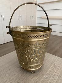 Secchiello   PLACCATO ARGENTO CESELLATO