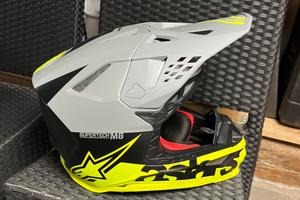 Casco motocross nuovo