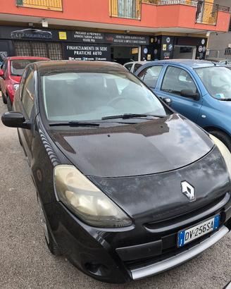 Renault Clio 3 Porte 1.2 16V “Le Iene” – Anno 2009