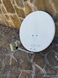 Parabola satellitare 80cm con illuminatore