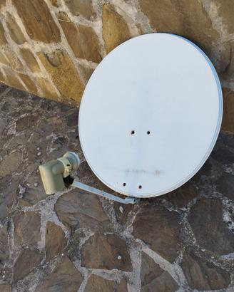 Parabola satellitare 80cm con illuminatore