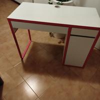 Scrivania Ikea bimba-ragazza
