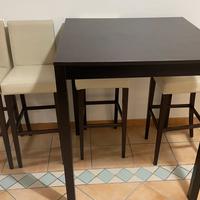 Tavolo alto con 4 sedie