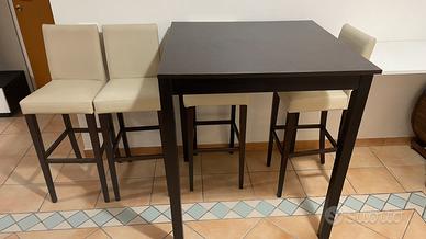 Tavolo alto con 4 sedie