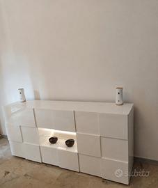Amadia bianca con luce led praticamente nuova 