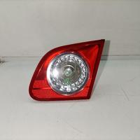 STOP POSTERIORE DESTRO INTEGRATO NEL PORTELLO VOLK