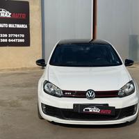 Volkswagen Golf GTI 2.0 TSI 5p.