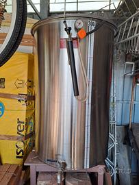 serbatoi inox cilindrici per alimenti 300 e 700 l