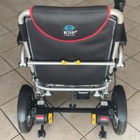 Carrozzina elettrica per anziani e disabili