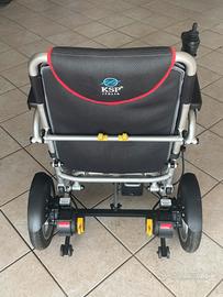 Carrozzina elettrica per anziani e disabili