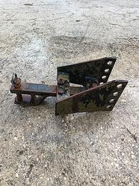 Gancio traino (tiro) per trattore gommato