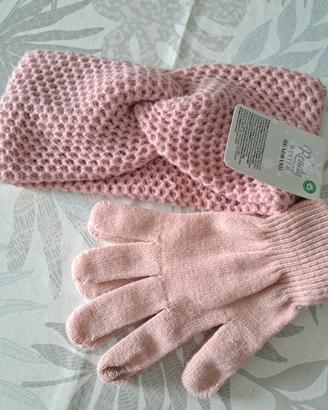 set paraorecchie e guanti rosa 