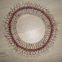 Collana etnica in pasta di vetro e conchiglie