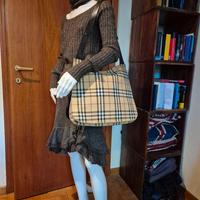 Grande borsa burberry con tracolla regolabile